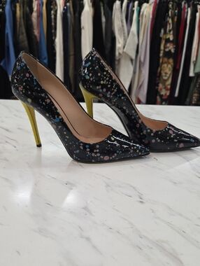 Fendi Black Patent Confetti Dot Pumps with Yellow Heel